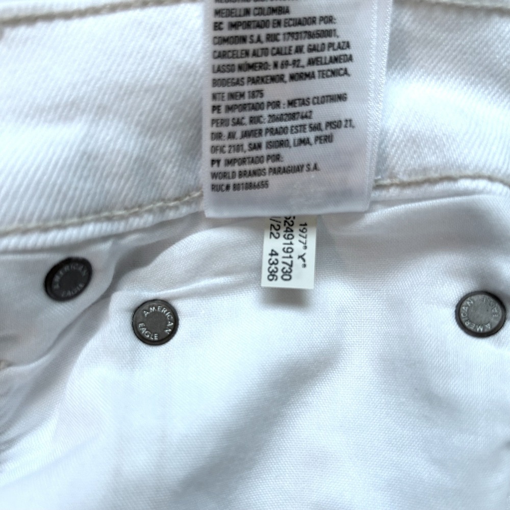 American Eagle Highest Rise Baggy Straight White Distressed Jeans Size 4 Short - Picture 12 of 16
